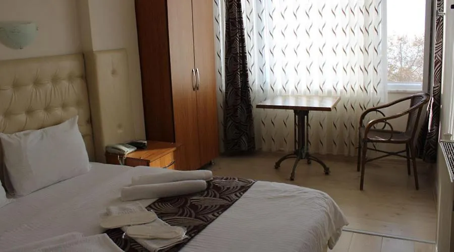 Efeler Otel 0*, Edremit (Balikesir)
